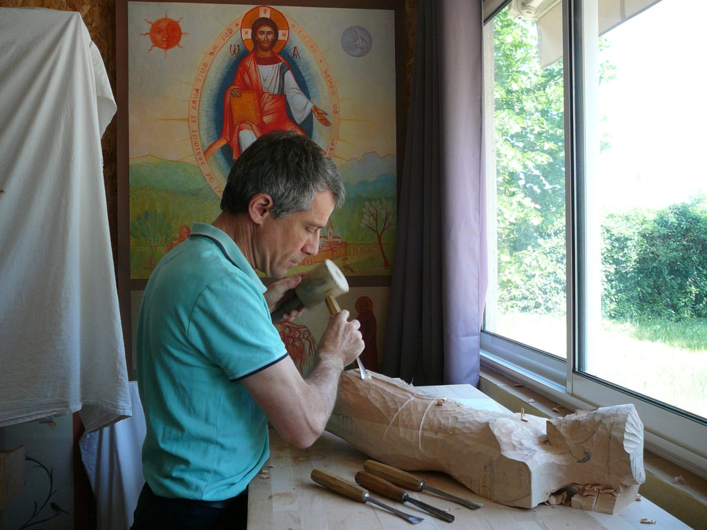 Philippe Lefebvre, iconographe et sculpteur sur bois, près d'Avignon, Vaucluse (84), France. Atelier Épiphanie Création. Philippe Lefebvre, icons and wood carving near Avignon, Vaucluse (84), France. Atelier Épiphanie Création.